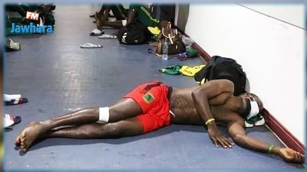 لاعبو فيتا كلوب مغمى عليهم أمام غرفة تبديل الملابس في مباراة سيمبا